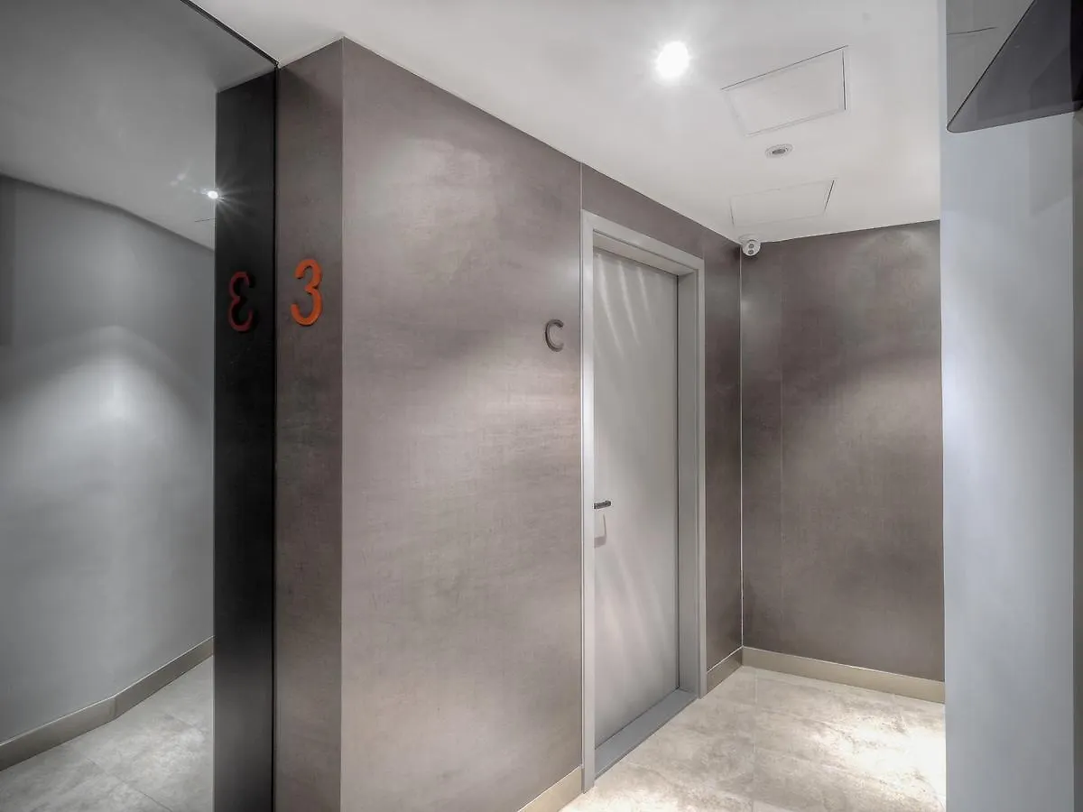 Le Manndi Service Apartment Hong Kong 4*,  China